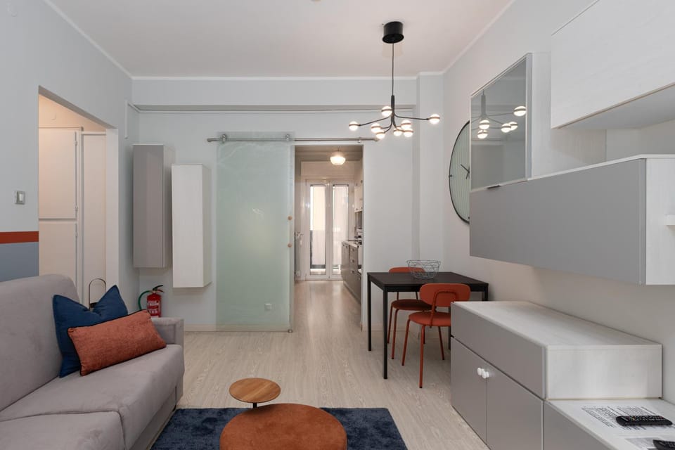 Bed, Kitchen or kitchenette, Living room