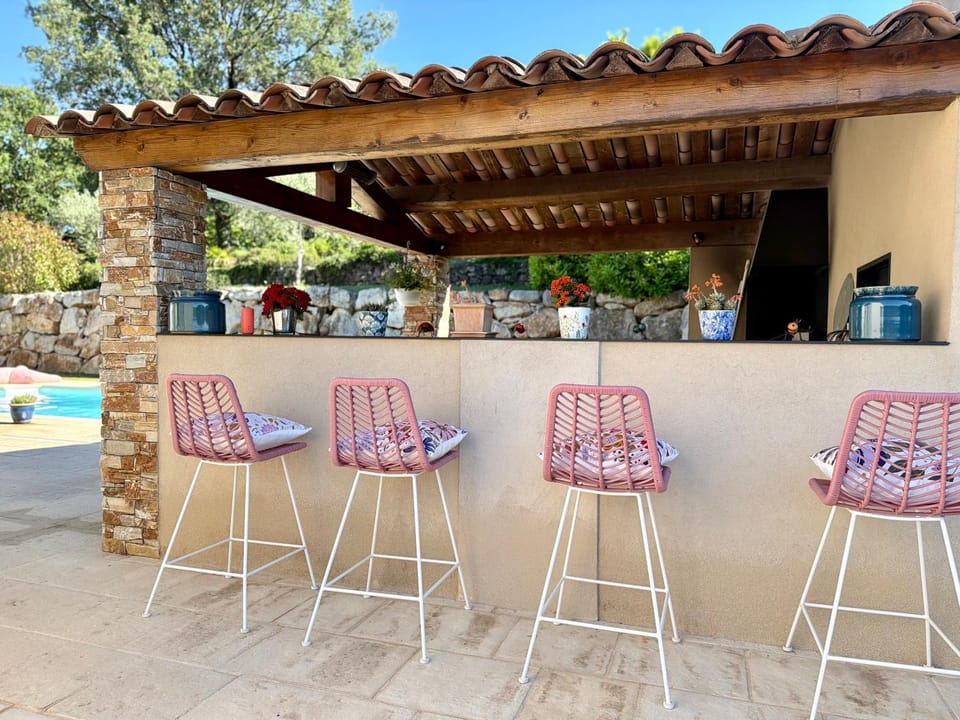 Jolie villa 3 chambres climatisée à proximité du village de Valbonne Villa in Mouans-Sartoux