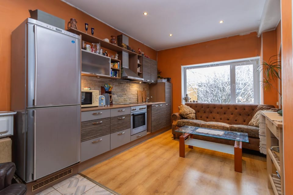 Kitchen or kitchenette, oven