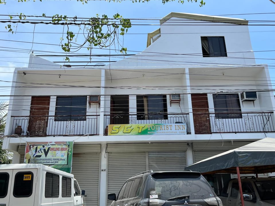 S and T Tourist Inn Motel in Central Visayas