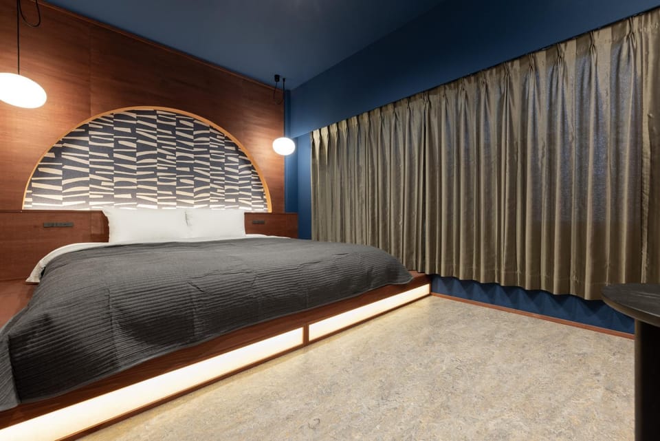 Bed, Photo of the whole room, Bedroom