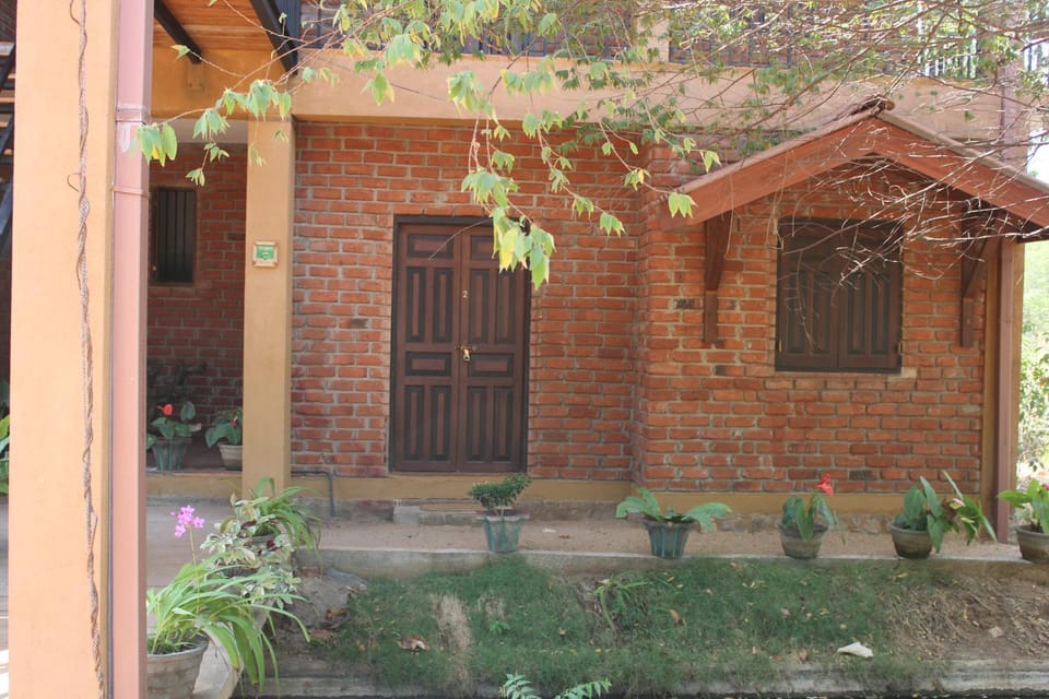 Guruge Villa Stay Habarana Inn in Dambulla