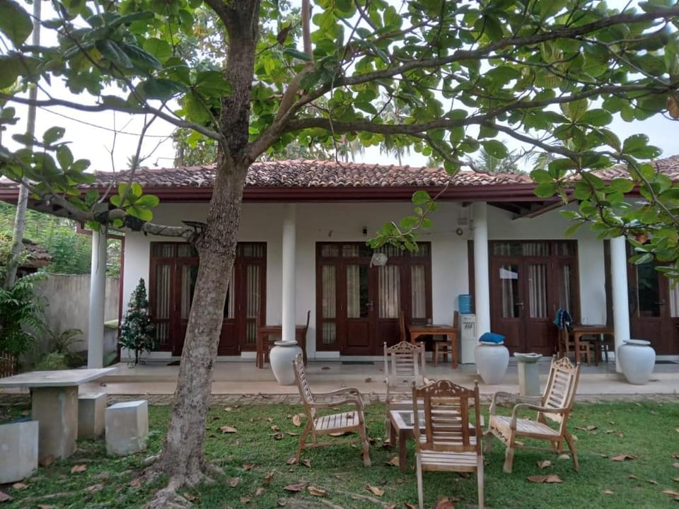 Villa Ruk Villa in Hikkaduwa