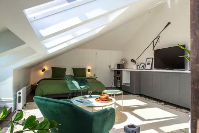 the attic - luxury harbourside suite Vacation rental in Sydney