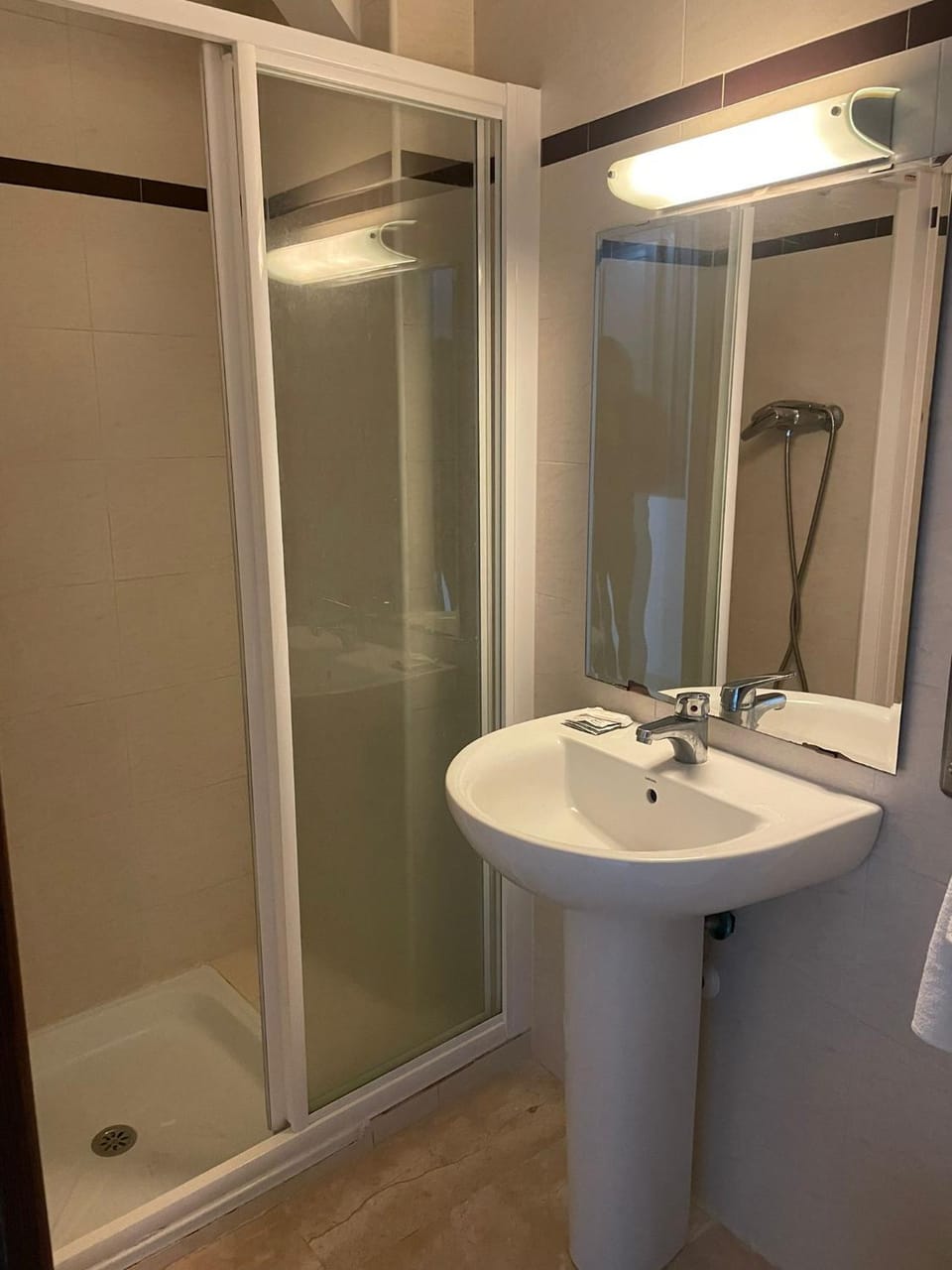 Pensión Veracruz 2 Bed and Breakfast in Granada