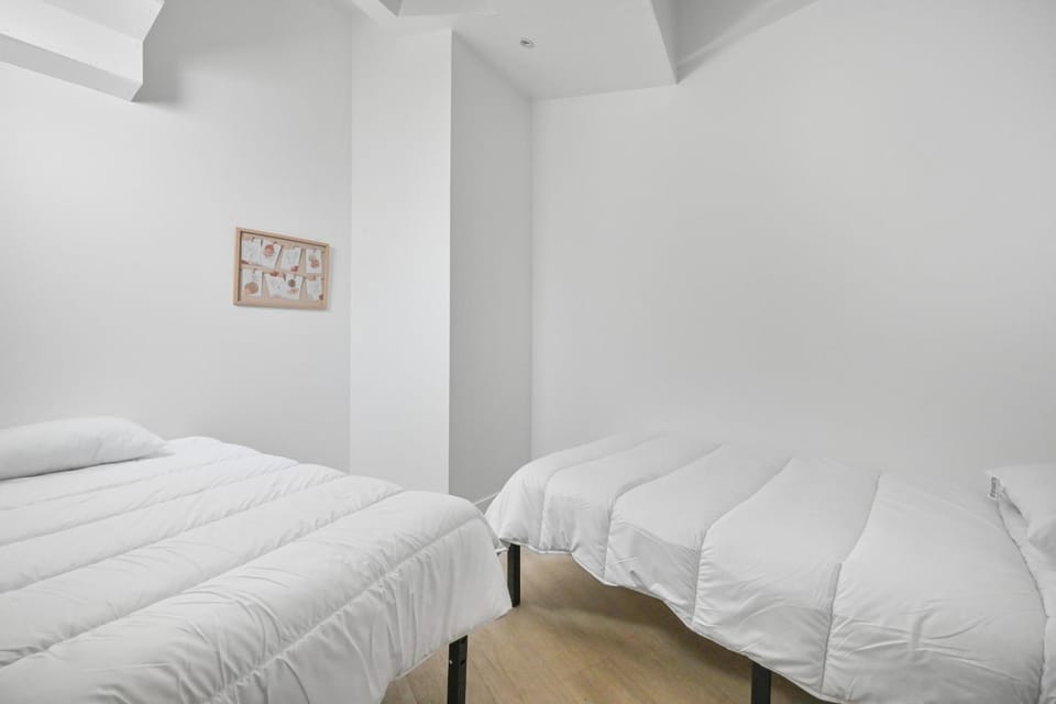 Loft Design avec Baignoire Balnéo Apartment in Paris