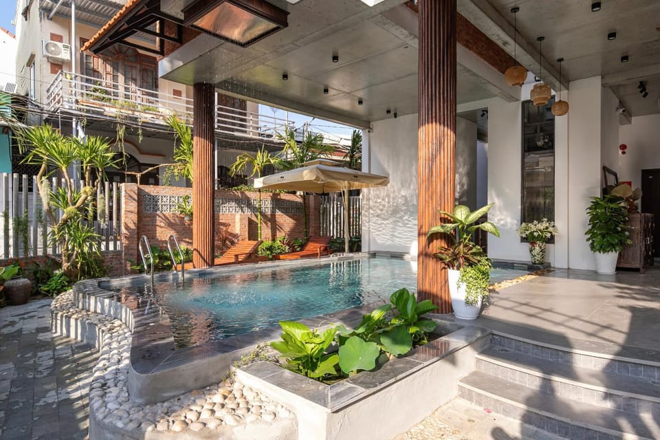 Swimming pool