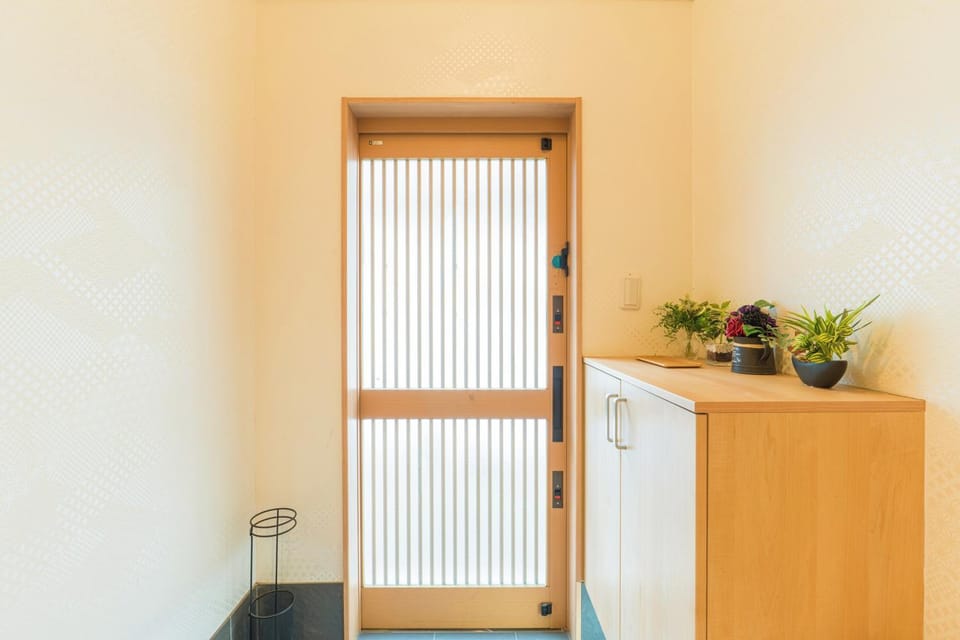 1-min ST 3LDK Family House 6-beds Best 5-6 House in Osaka