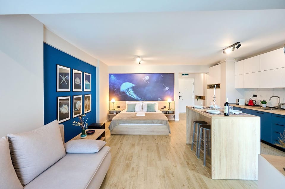 Dining area, Bedroom