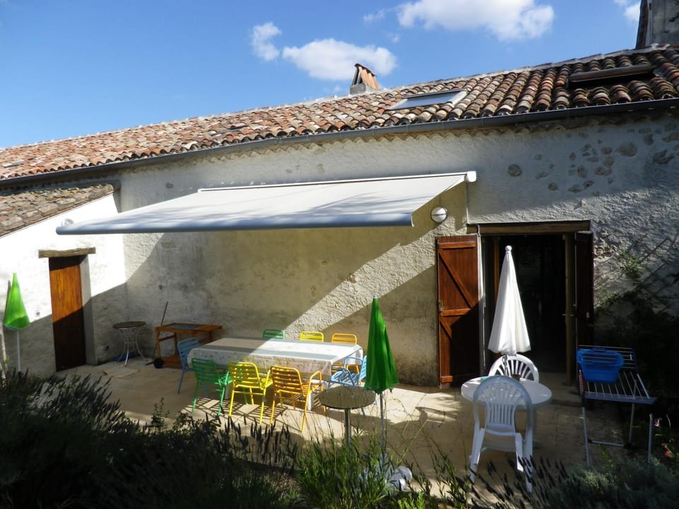 Patio, Day, Balcony/Terrace