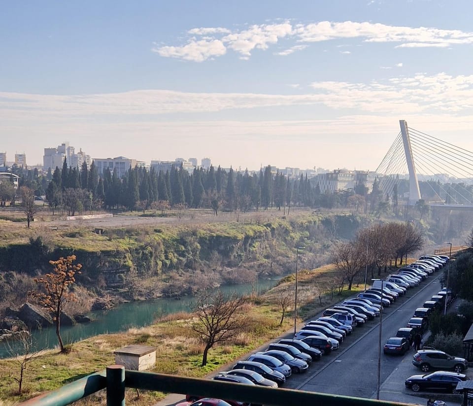 Neighbourhood, Natural landscape, City view, River view