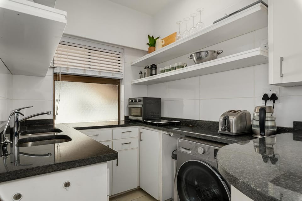 1 Hillendale Apartment in Cape Town