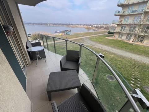 Garden, View (from property/room), Balcony/Terrace, Lake view