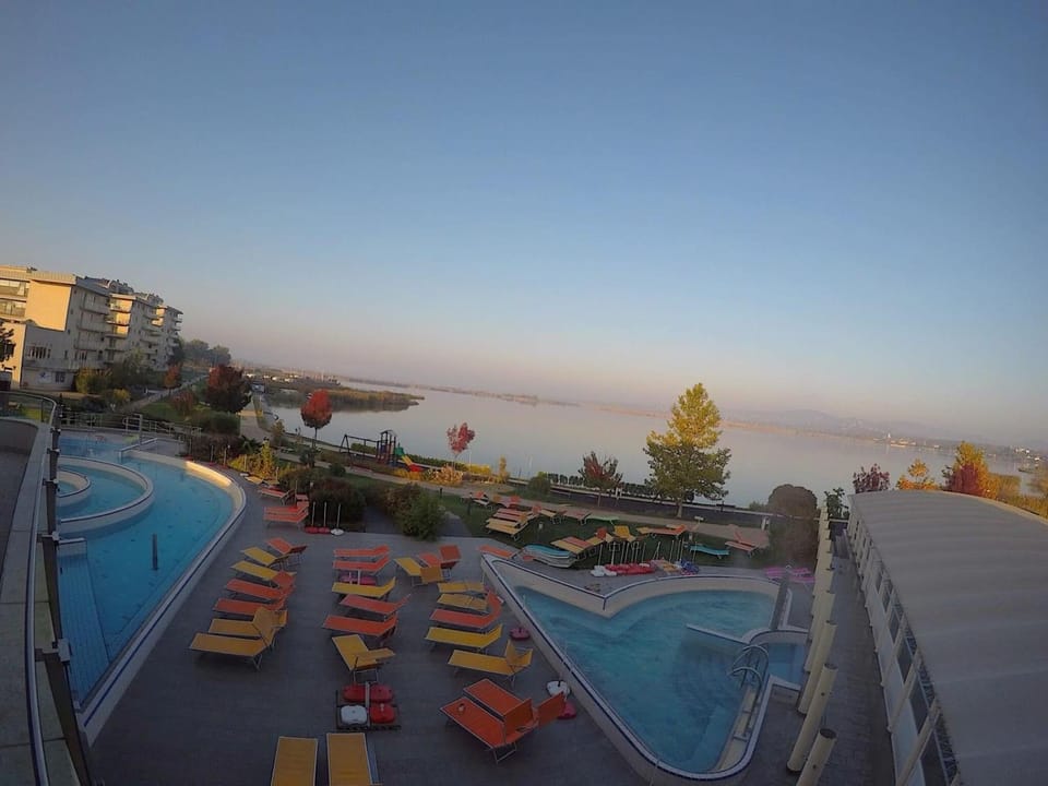Day, Neighbourhood, Natural landscape, Pool view, Sea view, Swimming pool, Location, Parking