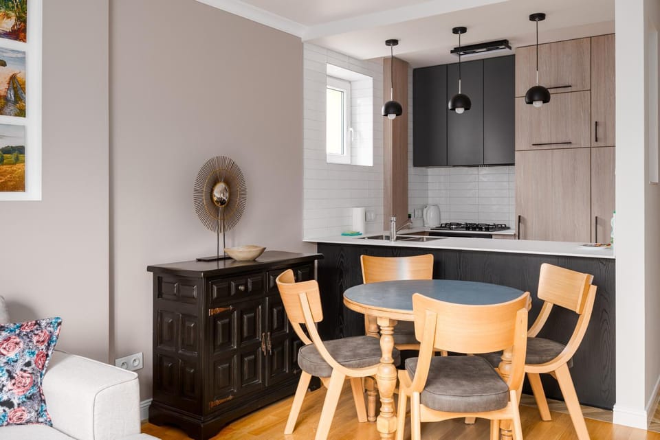 Kitchen or kitchenette, Living room, Seating area, Dining area, stove