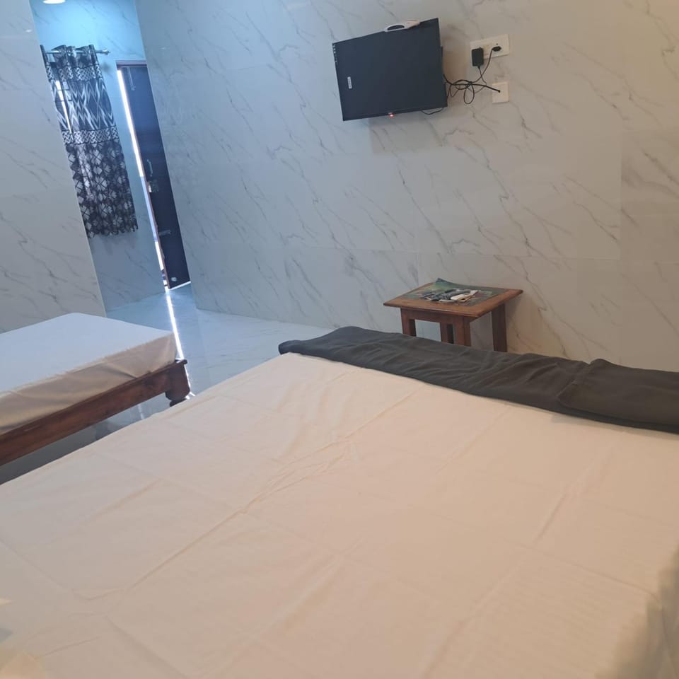 Bed, TV and multimedia