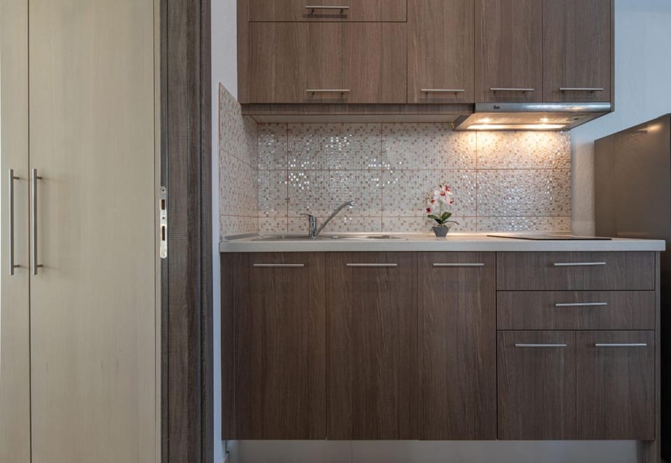 Kitchen or kitchenette, wardrobe