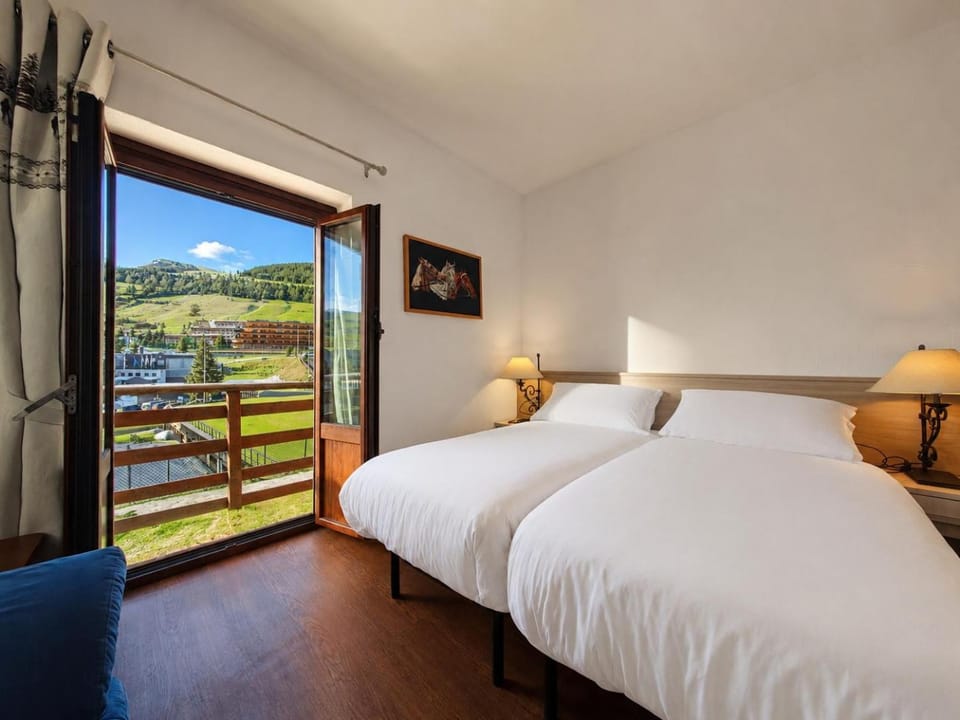 Hostdomus - Fraiteve Suite Apartment in Sestriere