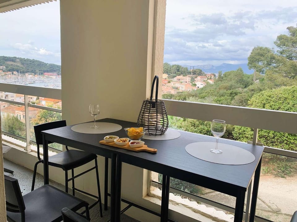 Bel appartement 1 chambre, WIFI, vue mer, tout à pied Apartment in French Riviera