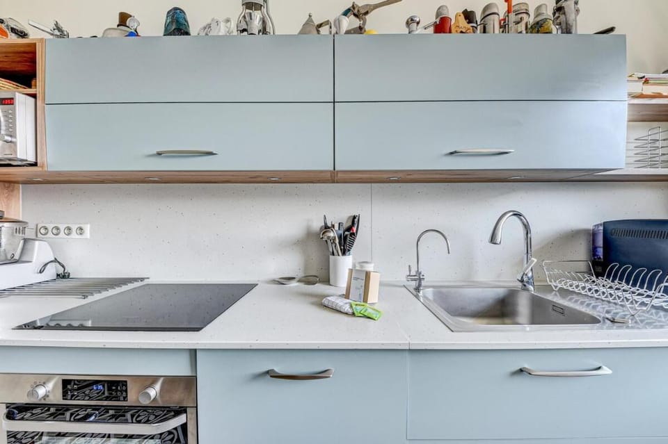 Comfort, bright and view Eiffel Tower - Levallois Apartment in Levallois-Perret