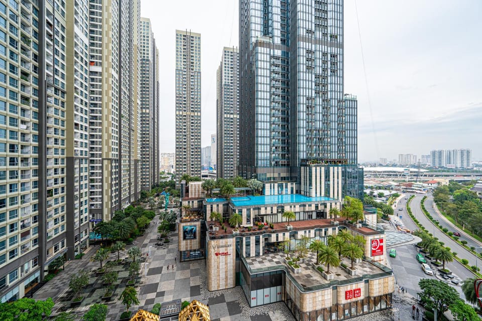 Property building, Restaurant/places to eat