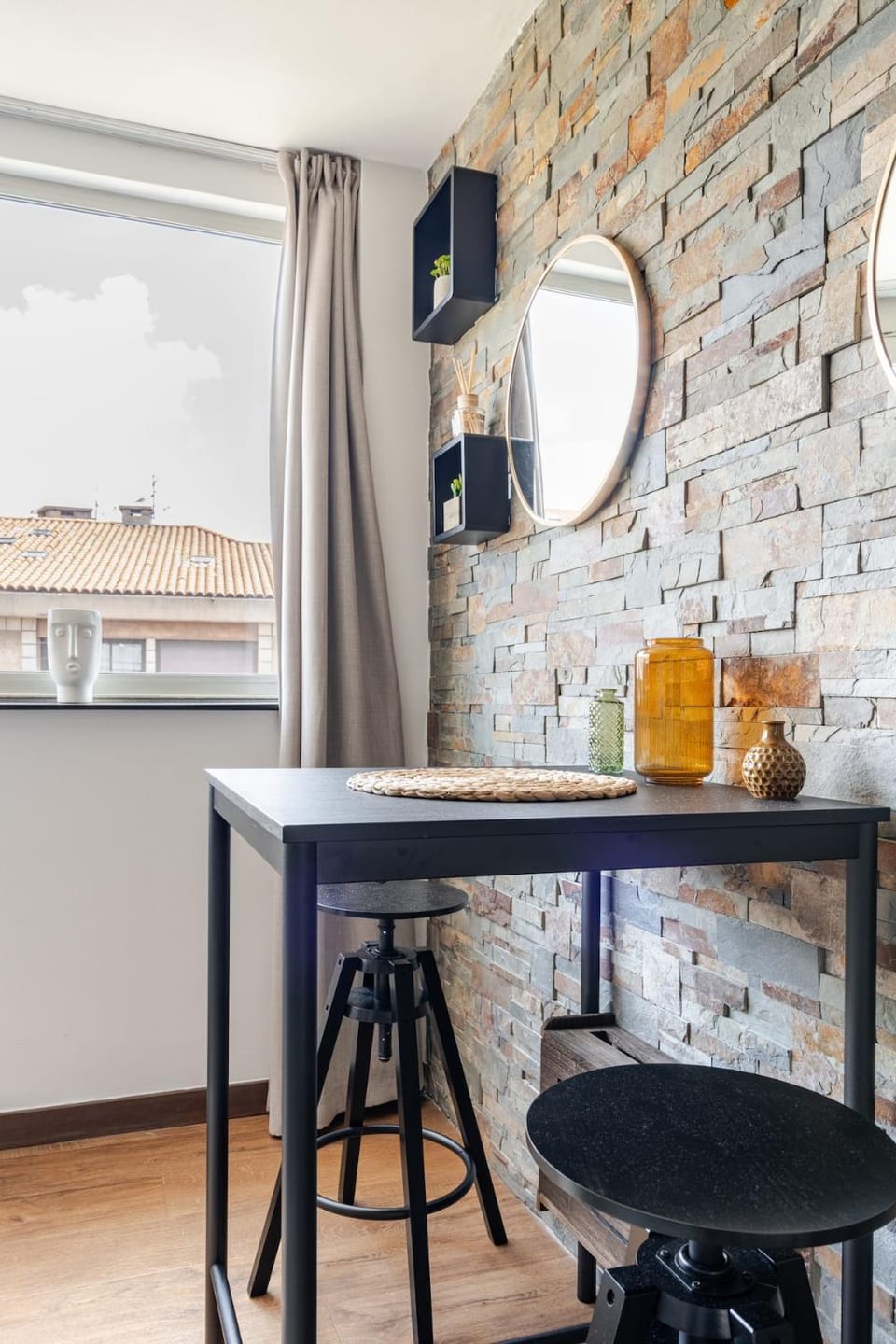 Living room, Dining area