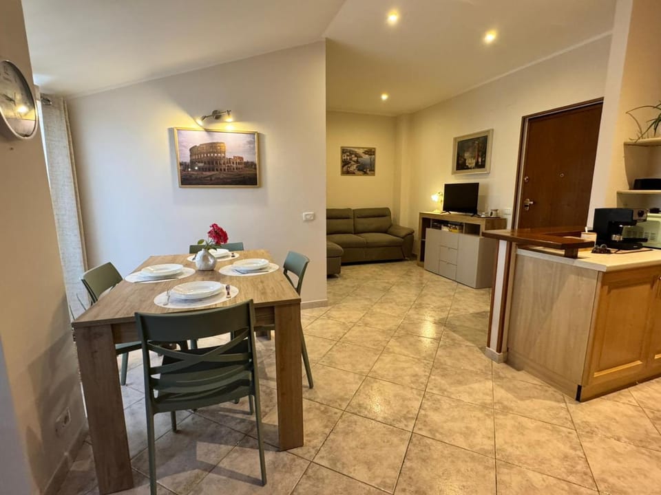 Kitchen or kitchenette, Living room, Dining area