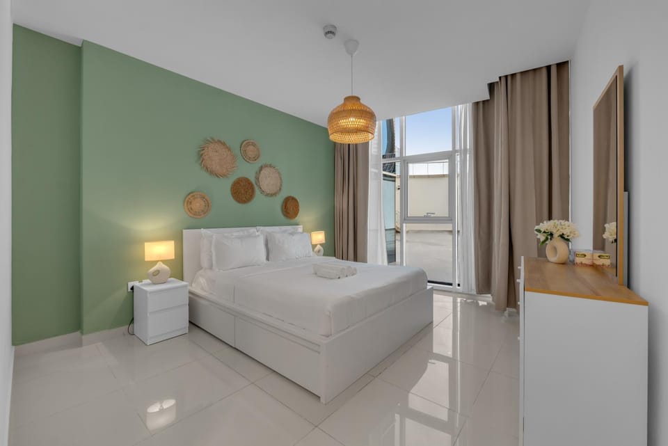 Waves - Charming Apt With Balcony Steps From The Beach Apartment in Dubai