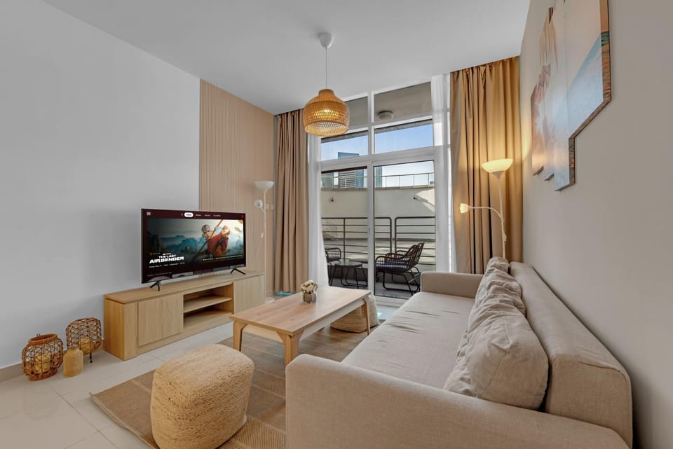 Waves - Charming Apt With Balcony Steps From The Beach Apartment in Dubai