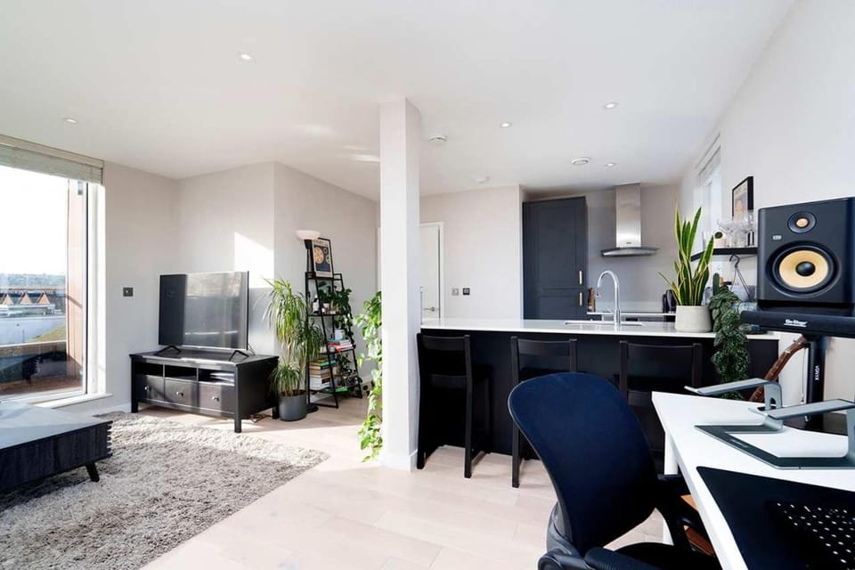 TV and multimedia, Kitchen or kitchenette, Living room, Lounge or bar, Dining area