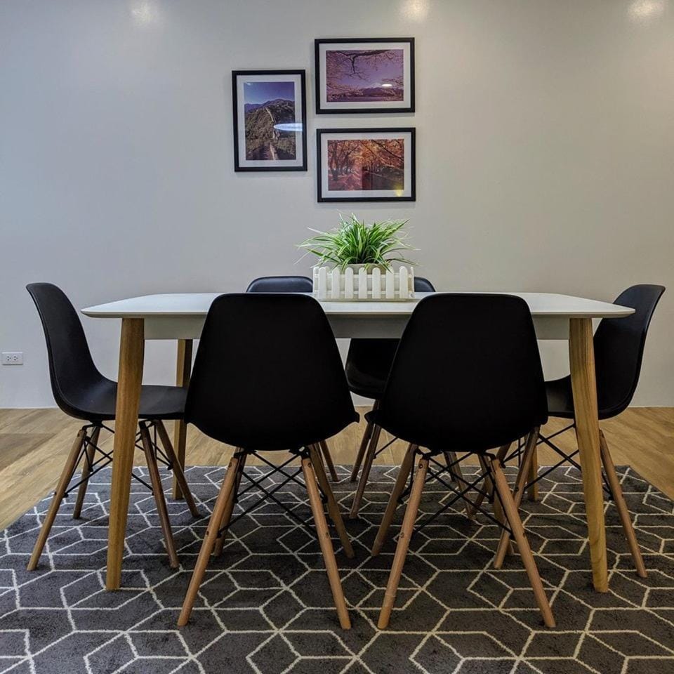 Seating area, Dining area