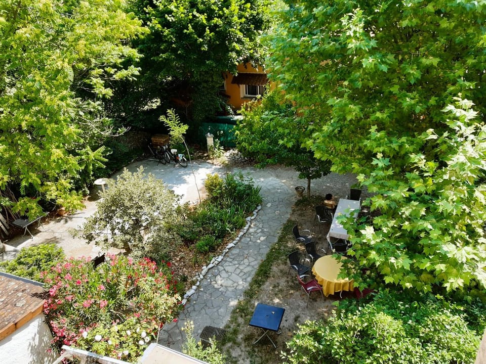 La Ruche - l'auberge qui relie Hostel in Provence-Alpes-Côte d'Azur