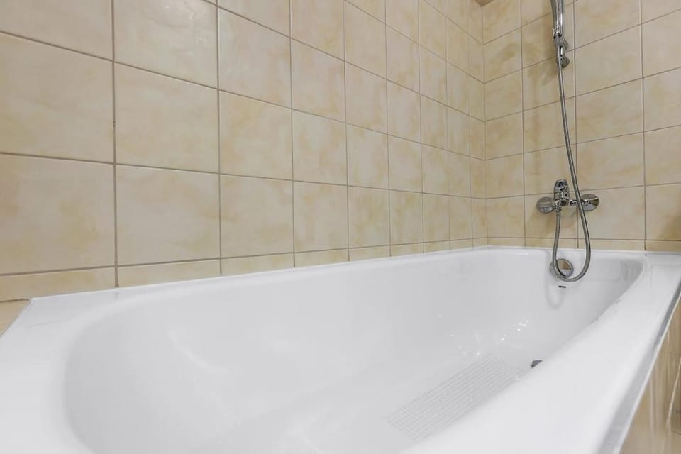 FIRST CLASS 1BR Inviting Marina Views Apartment in Dubai
