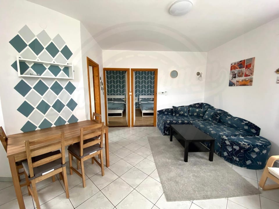 Bed, Living room, Seating area, Dining area, Bedroom