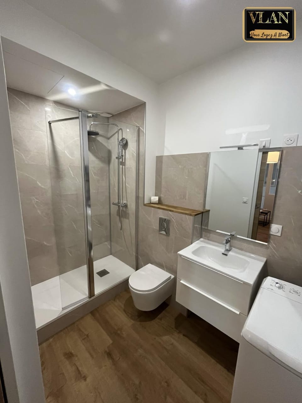 Shower, Toilet, Bathroom, washing machine