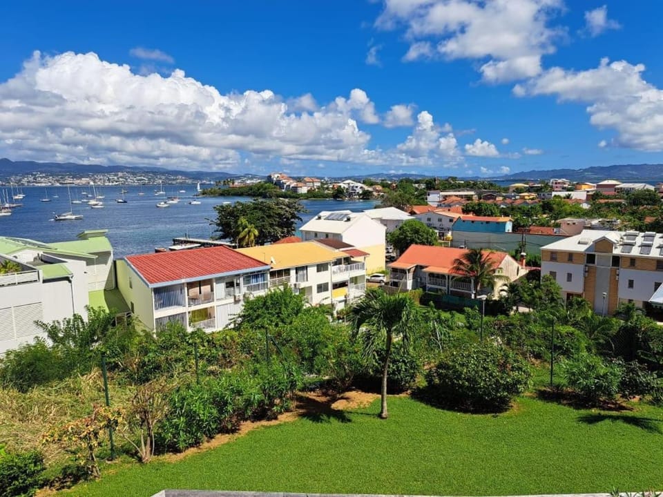 Garden view, Sea view