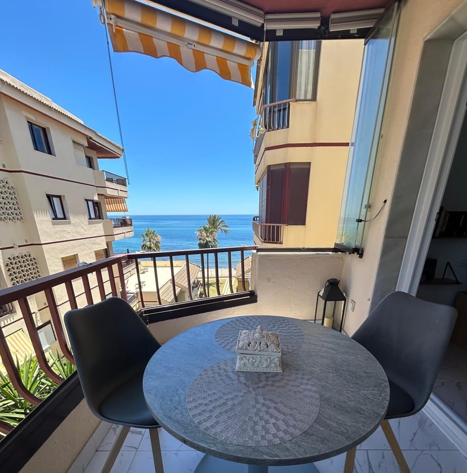 Property building, View (from property/room), Balcony/Terrace, Balcony/Terrace, Seating area, Sea view
