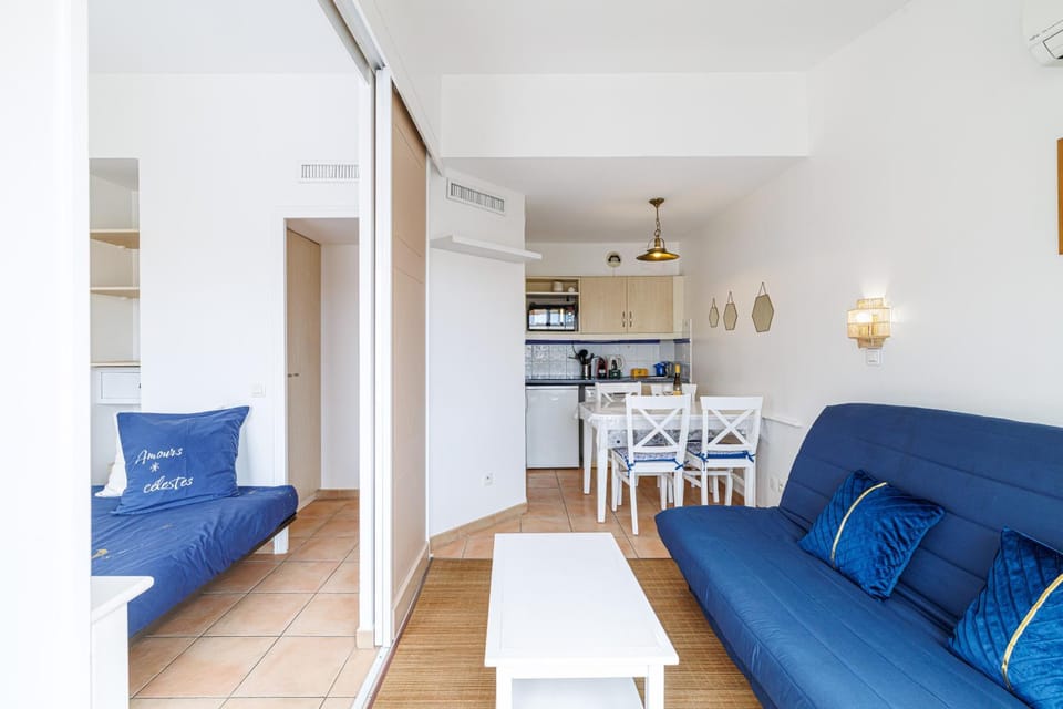 Living room, Dining area, Bedroom, kitchen