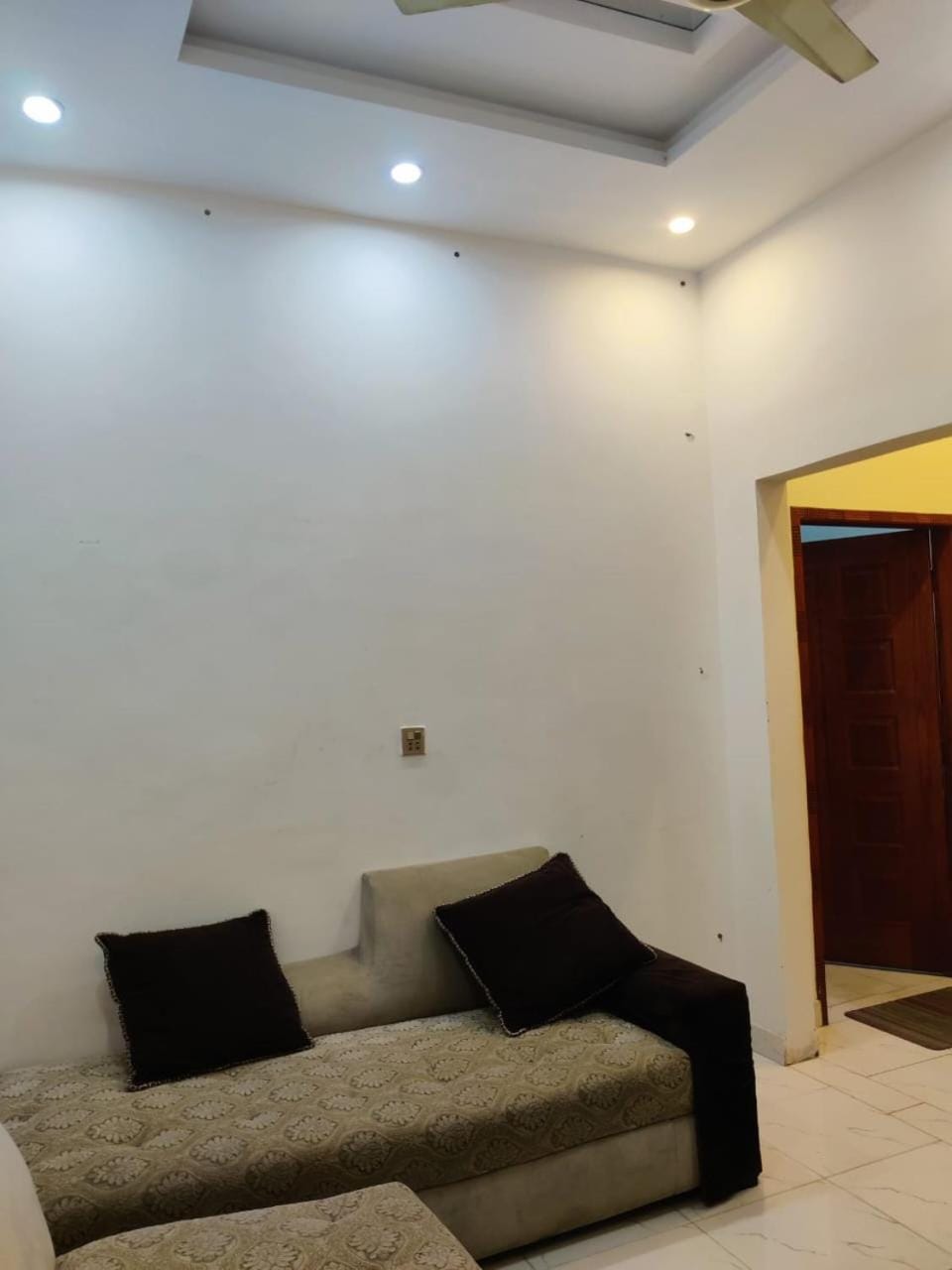 Beautiful Apartment Apartment in Lahore