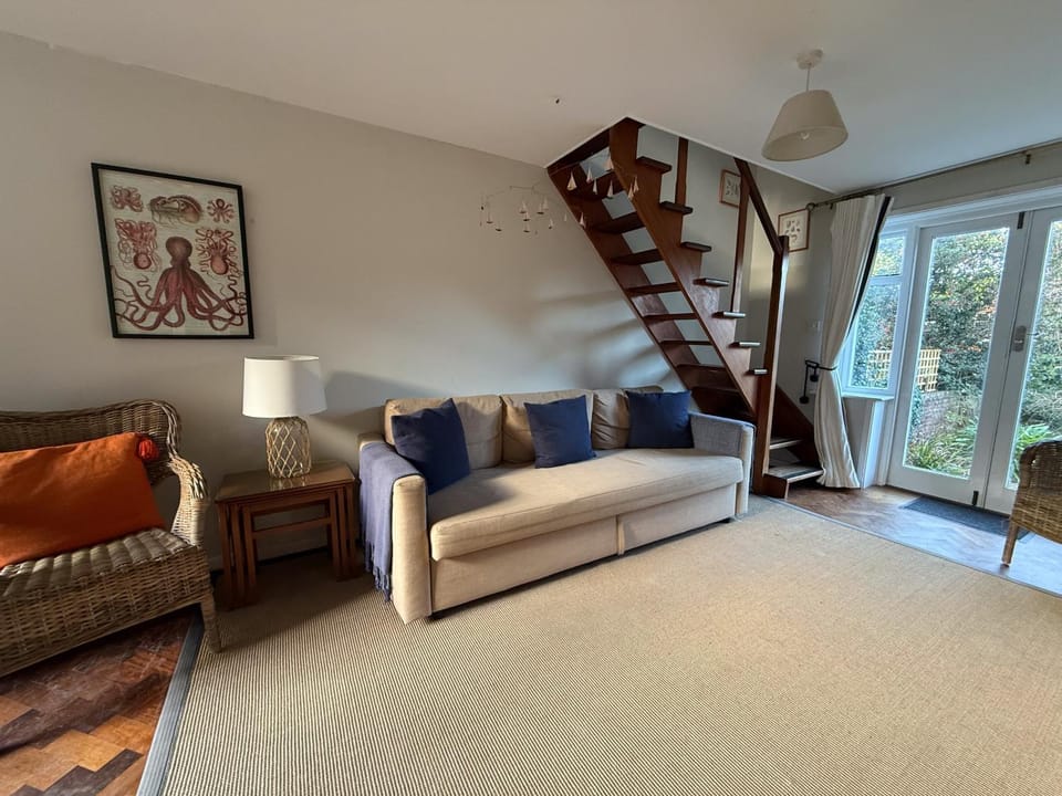 Communal lounge/ TV room, Living room