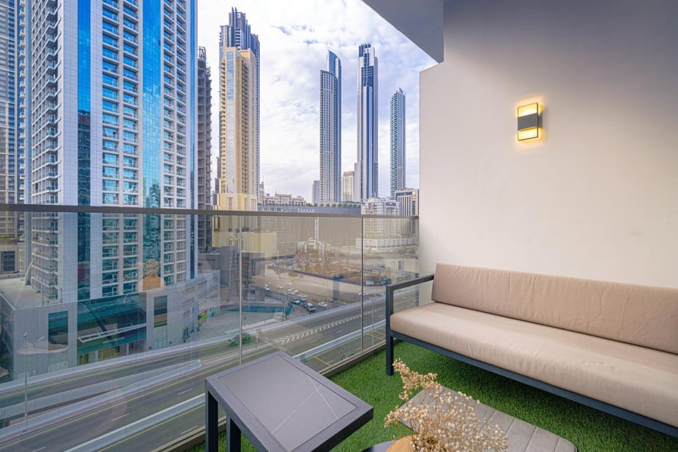 Luxury Studio Near Dubai Mall few mints walk Apartment in Dubai
