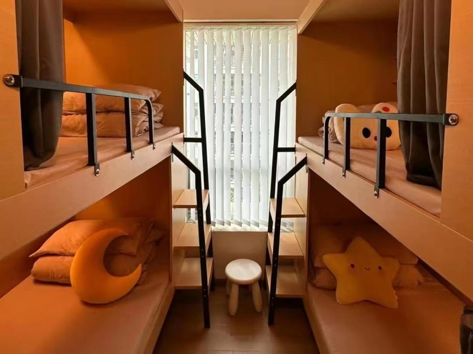 Bed, bunk bed