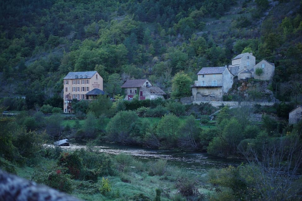 Facade/entrance, Fishing, Horse-riding, Canoeing, Hiking, Cycling, Mountain view, River view