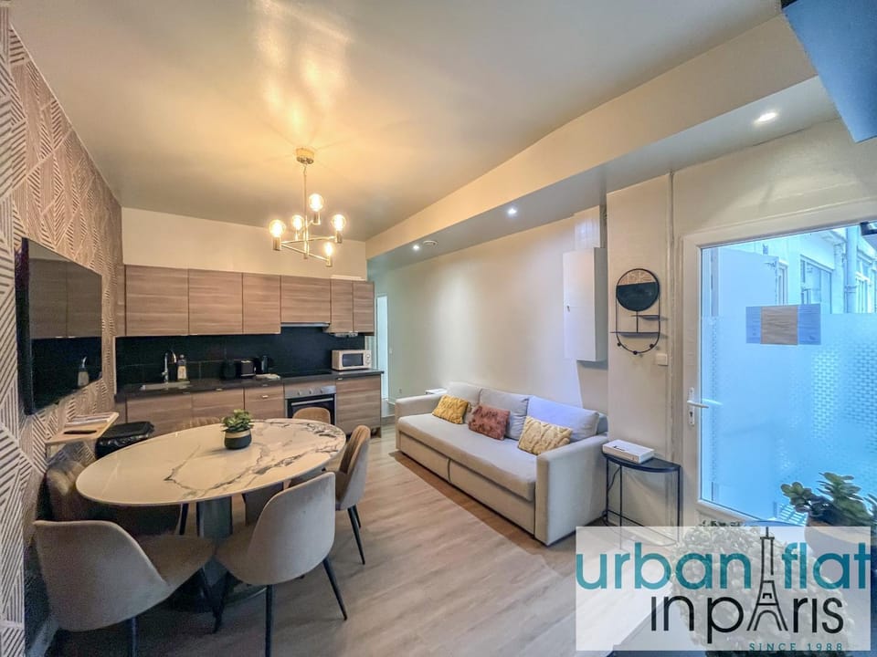 06 - Richer Apartment in Paris