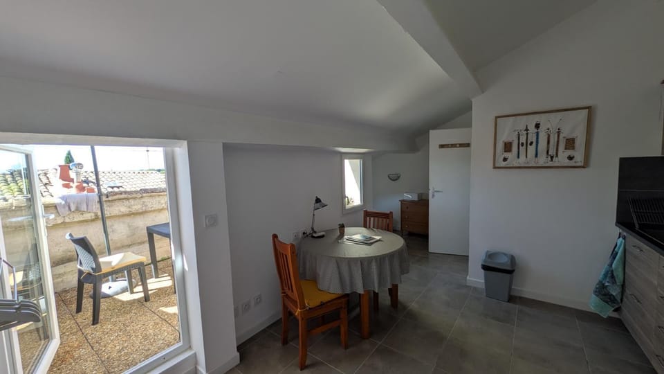 Patio, Balcony/Terrace, Kitchen or kitchenette, Living room, Seating area, Dining area