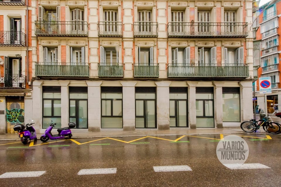 Property building, Neighbourhood