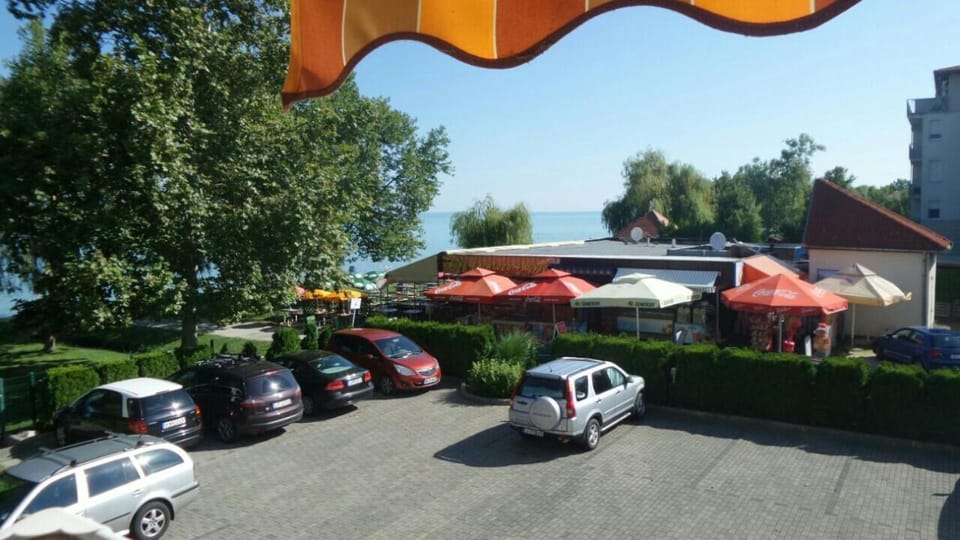 Elefteria Apartman Apartment in Siófok