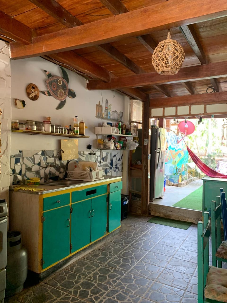 Communal kitchen, Breakfast