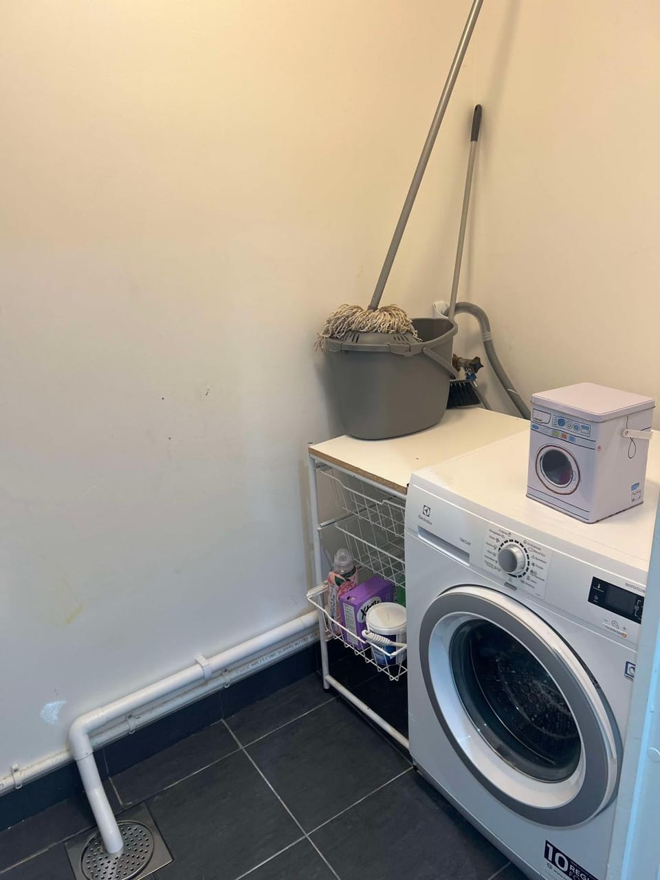 laundry, washing machine