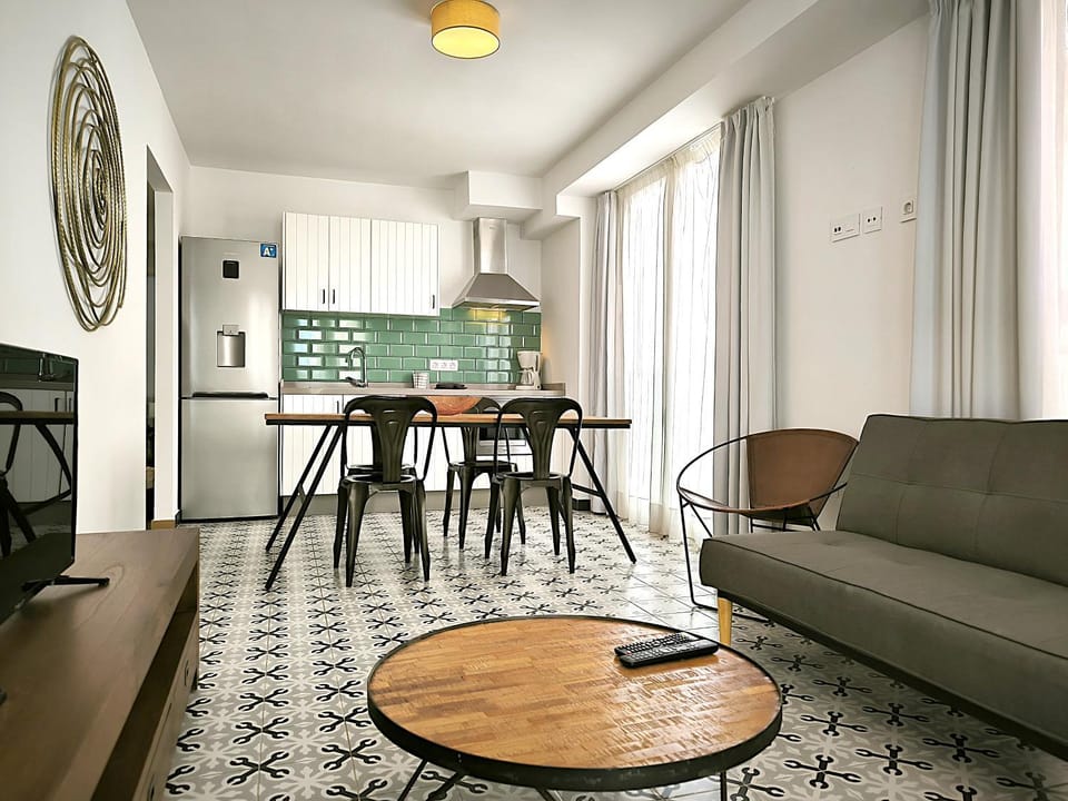 Kitchen or kitchenette, Living room, Dining area